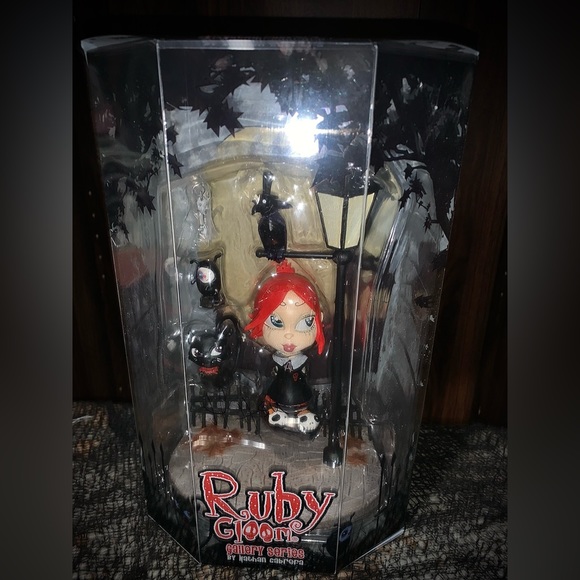 SALE NIB 2004 RARE & SIGNED Ruby Gloom Mighty Fine brand collectible set - Picture 3 of 7